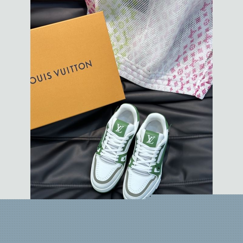 l**is V*t*n sneakers